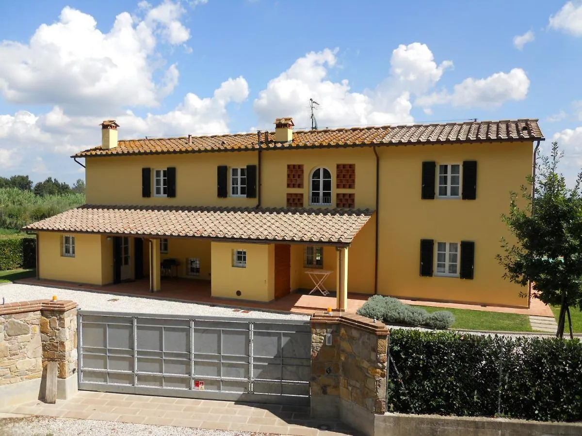 Villa Le Farfalle Castelvecchio  Italy